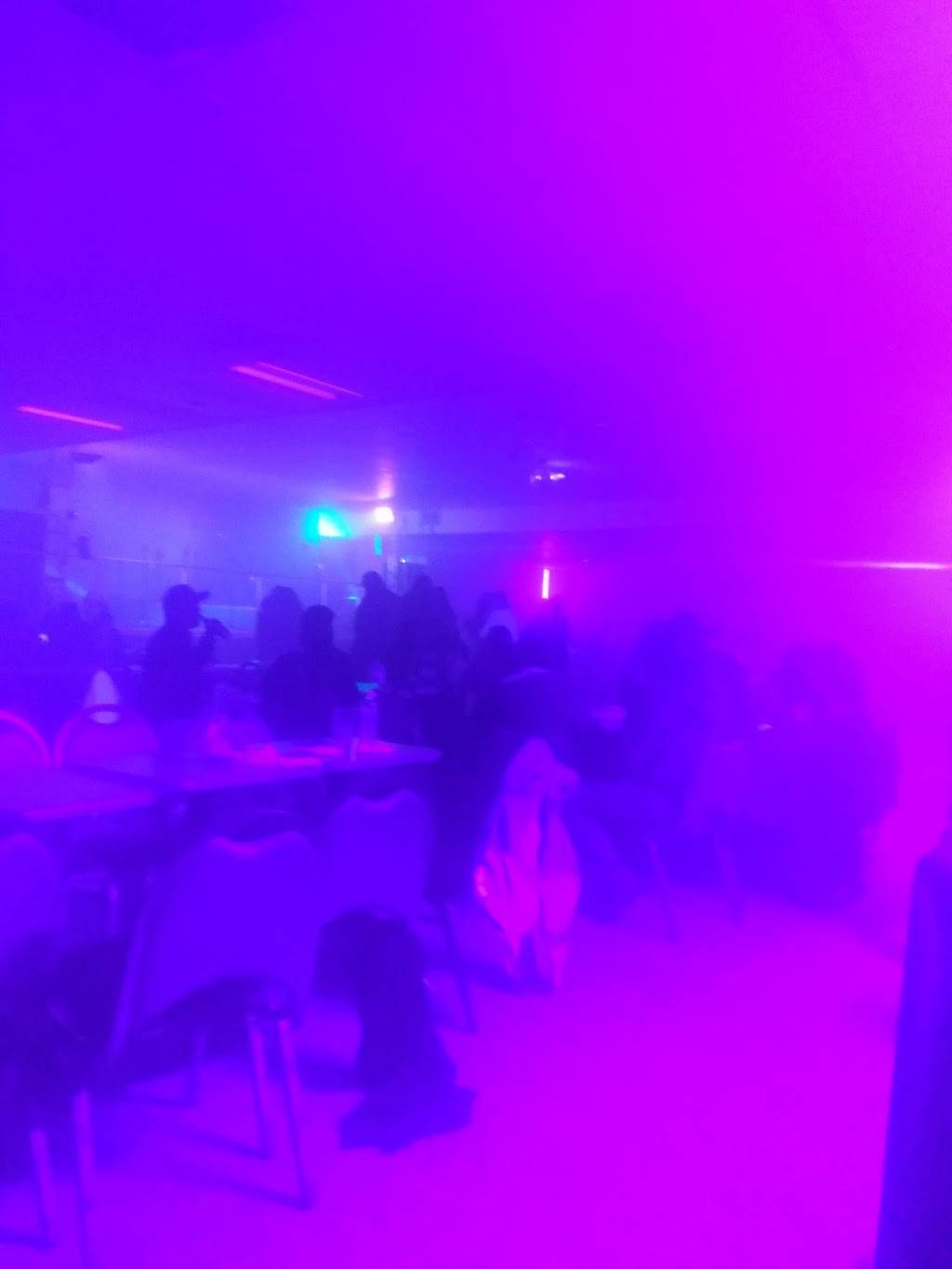 Remmys | Nightclub, Sports Bar, Restaurant | night club | 3180 Lancaster Dr NE, Salem, OR 97305, USA | 9712181589 OR +1 971-218-1589