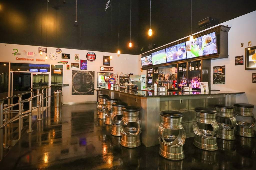 Pit Road Bar & Grill | restaurant | 2330 Tipton Dr Suite 200, Charlotte, NC 28206, USA | 9808759309 OR +1 980-875-9309