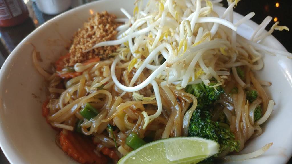 Zabs Asian Bistro | cafe | 5161 San Felipe St #300, Houston, TX 77056, USA | 7134920680 OR +1 713-492-0680