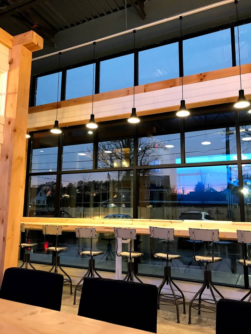 Lucky Finn Cafe | cafe | 2053 Washington Street At, Merchants Row Shopping Center, Hanover, MA 02339, USA | 7813473100 OR +1 781-347-3100