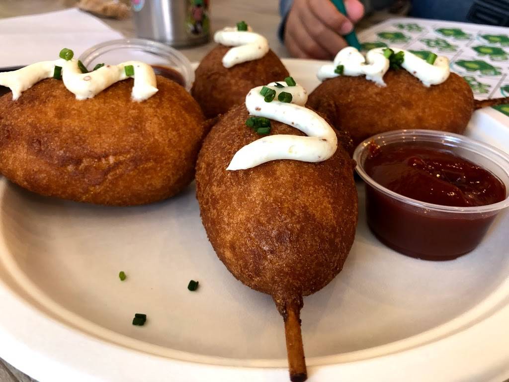 The Slummin Gourmet | restaurant | 224 E 2nd St, Pomona, CA 91766, USA | 9094696464 OR +1 909-469-6464