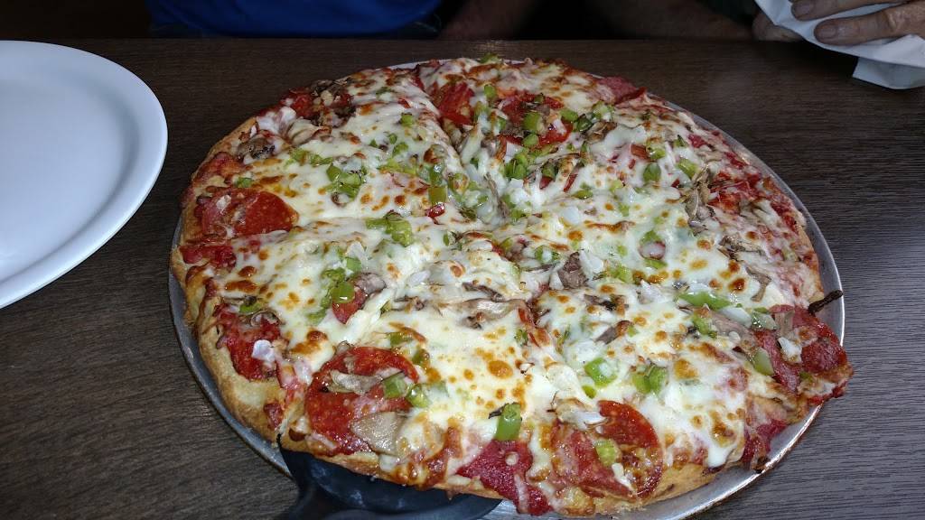 Curlys Inc | restaurant | 108 E State St, Colon, MI 49040, USA | 2694329087 OR +1 269-432-9087