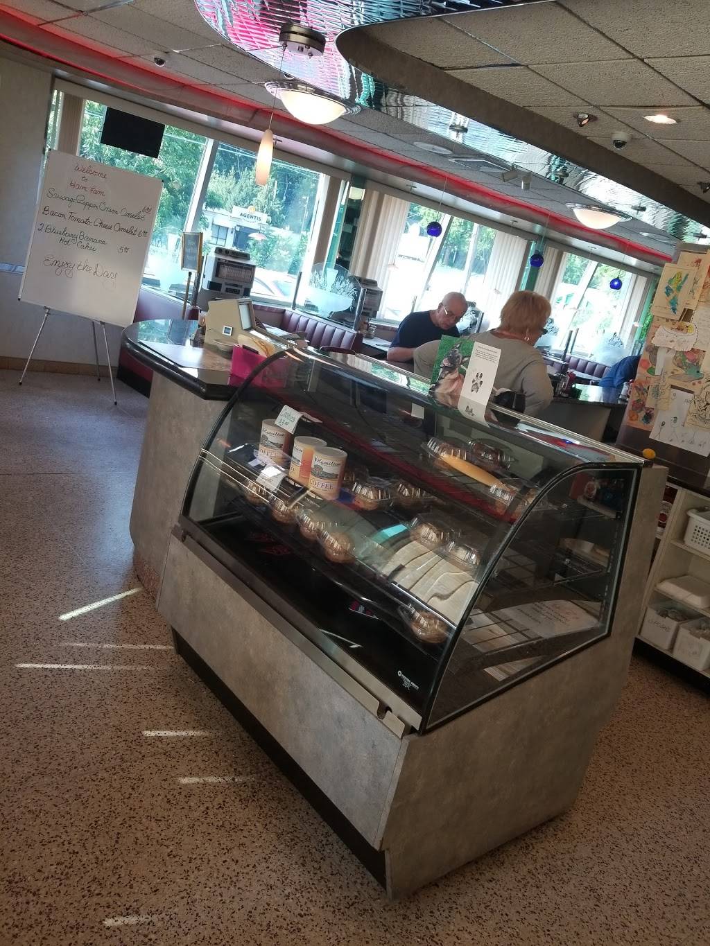 Hamilton Family Restaurant | restaurant | 2027 Hamilton St, Allentown, PA 18104, USA | 6104336452 OR +1 610-433-6452