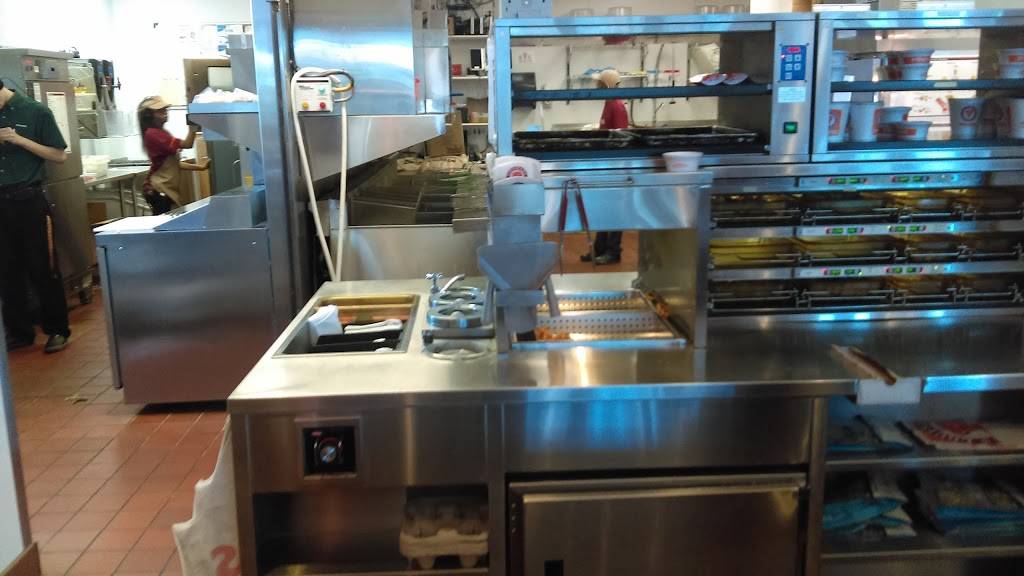 Popeyes Louisiana Kitchen | restaurant | 201 W Alexander St, Plant City, FL 33563, USA | 8137520503 OR +1 813-752-0503