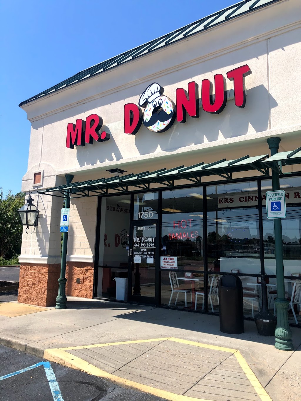 MR. DONUT | restaurant | 1750 Goodman Rd, Horn Lake, MS 38637, USA | 6623936992 OR +1 662-393-6992