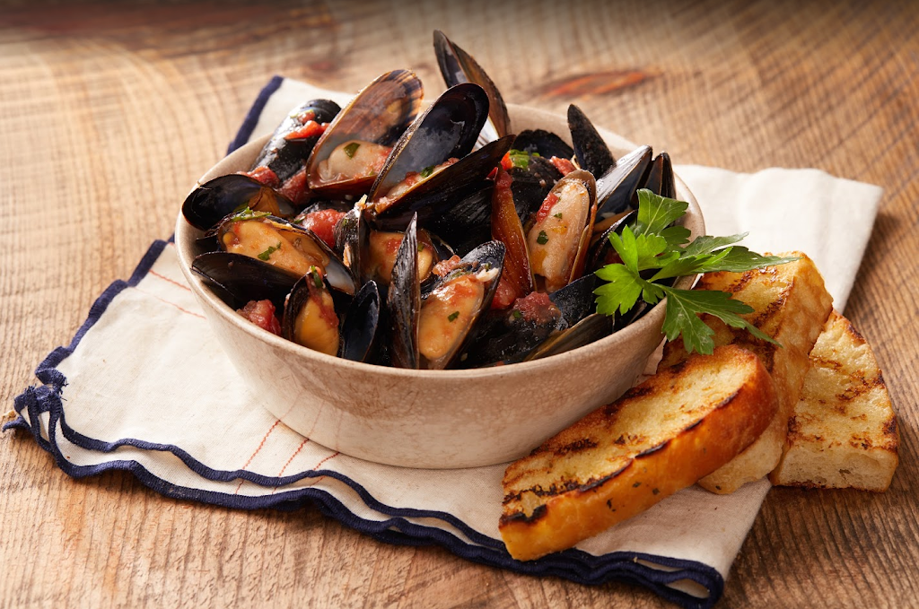 Bertuccis Italian Restaurant | restaurant | 27 Enon St, Beverly, MA 01915, USA | 9789276866 OR +1 978-927-6866