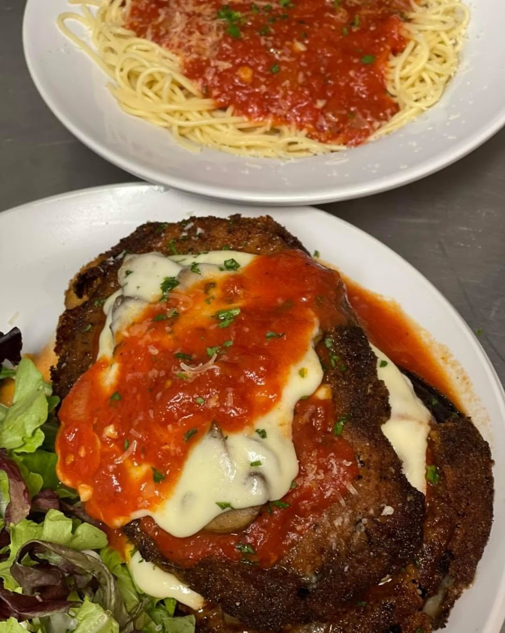 Van Horns | restaurant | 106-108 Bridge St, Phoenixville, PA 19460, USA | 4842882302 OR +1 484-288-2302