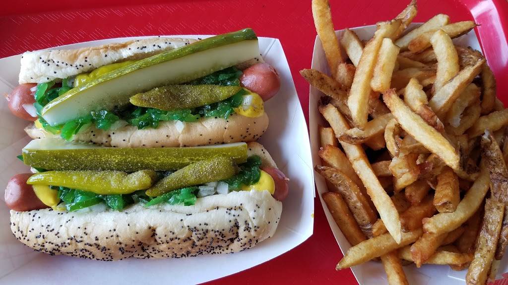 Tasty Dawgs of Elk Grove | restaurant | 812 E Higgins Rd, Elk Grove Village, IL 60007, USA | 8472584281 OR +1 847-258-4281