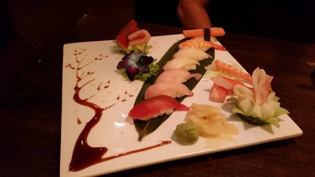 Lung Yung Restaurant | restaurant | 275-50 NJ-10, Succasunna, NJ 07876, USA | 9735847766 OR +1 973-584-7766