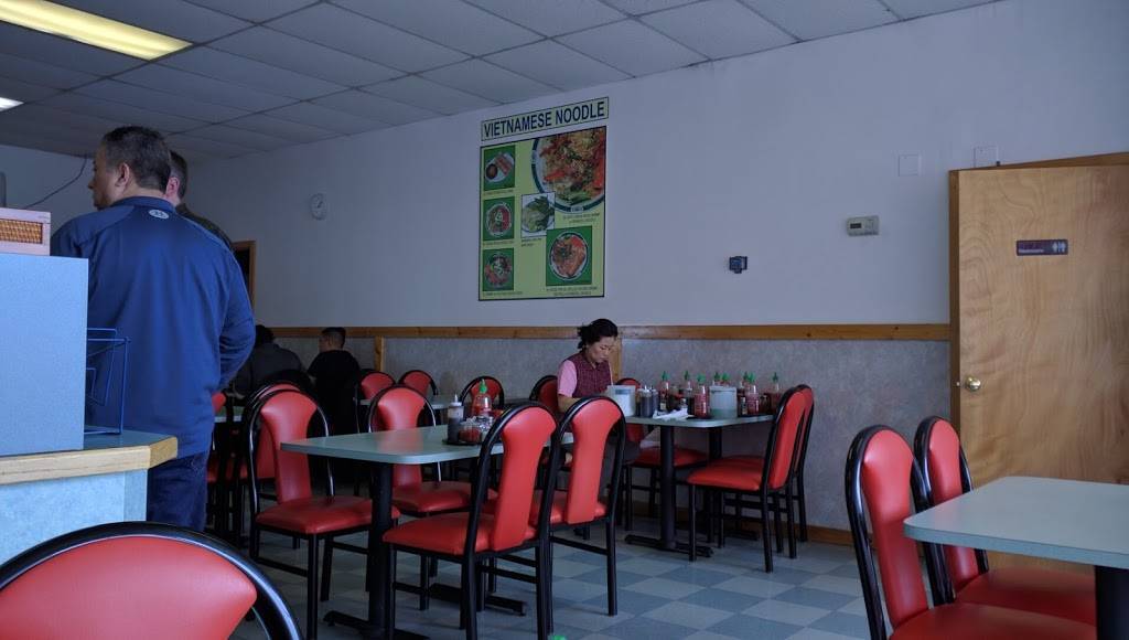 Pho City | restaurant | 2445 4th Ave S #108, Seattle, WA 98134, USA | 2066287075 OR +1 206-628-7075