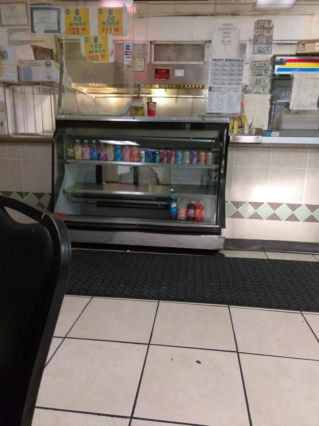 St Louis Fish & Chicken | restaurant | 1213 Kingshighway, Washington Park, IL 62204, USA | 6188748220 OR +1 618-874-8220