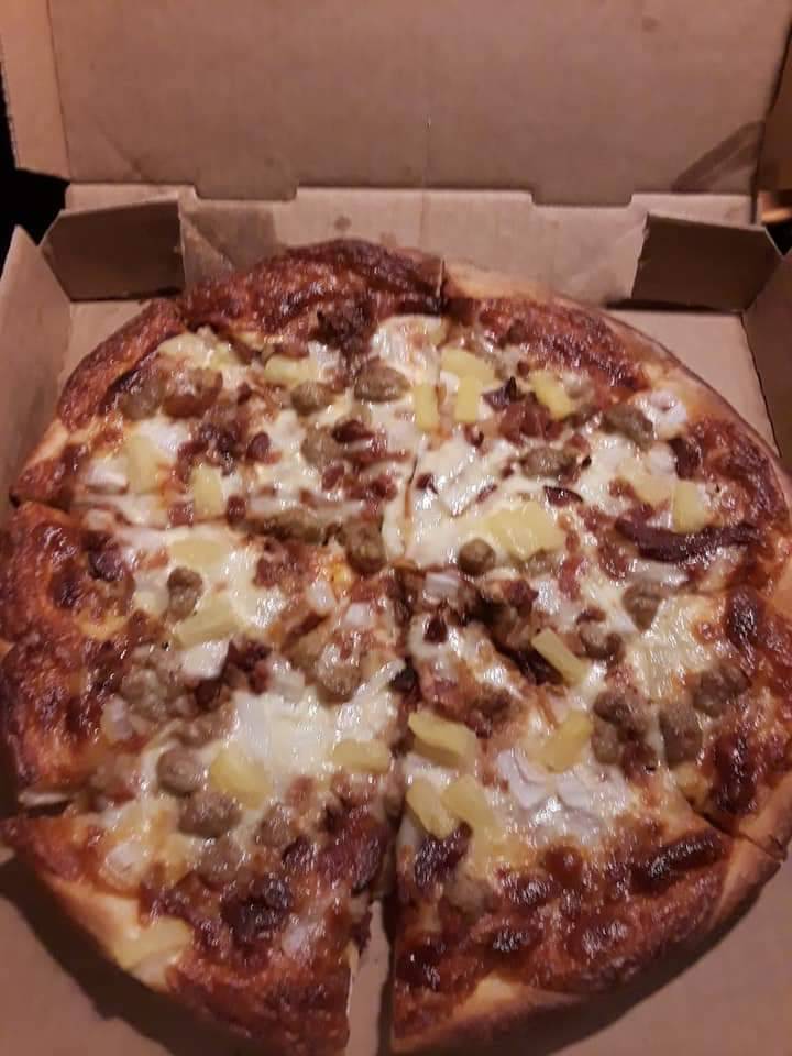 Carlas Pizza | restaurant | 813 Cherry St E, Canal Fulton, OH 44614, USA | 3308546788 OR +1 330-854-6788