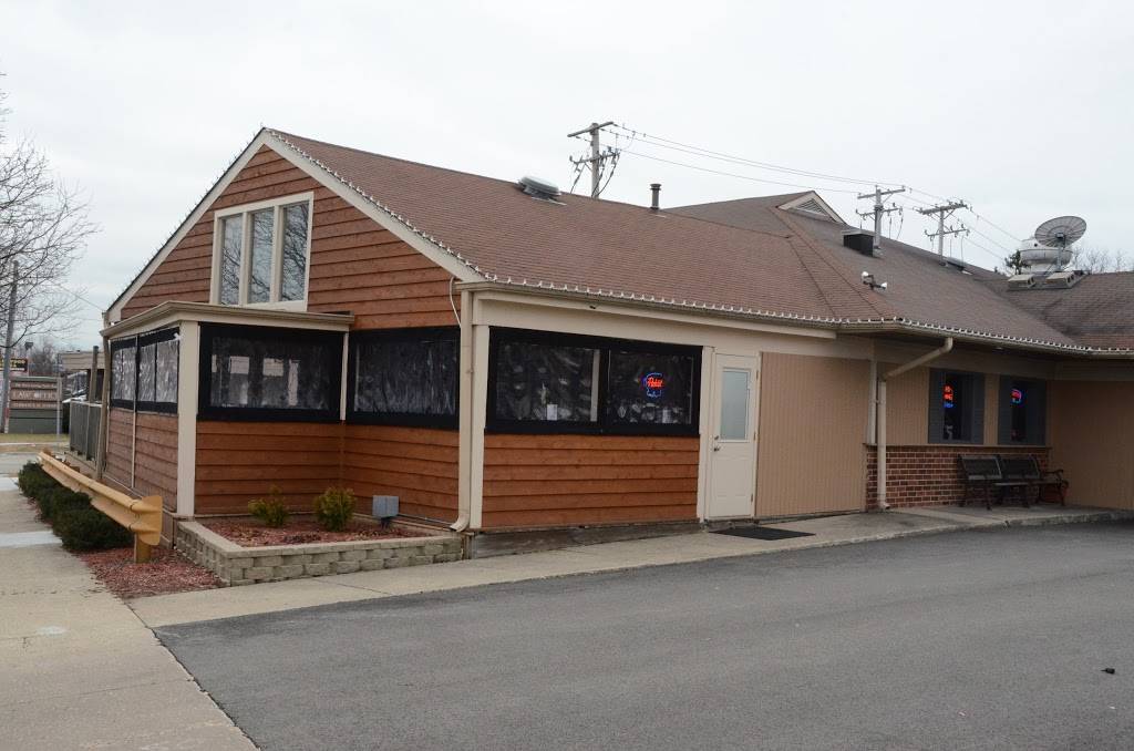 Crossroads Tavern & Eatery | restaurant | 396 W Irving Park Rd, Wood Dale, IL 60191, USA | 6308600055 OR +1 630-860-0055