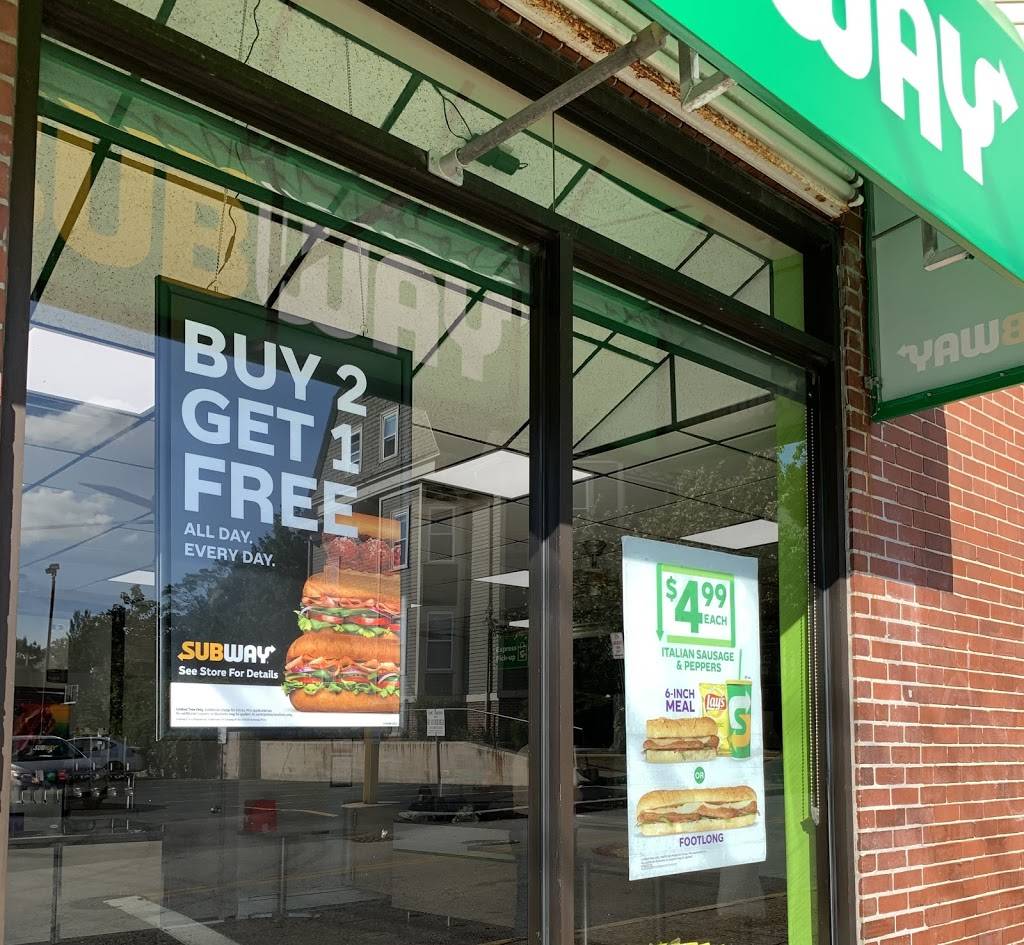 Subway | restaurant | 614 Pawtucket Ave, Pawtucket, RI 02860, USA | 4017278000 OR +1 401-727-8000