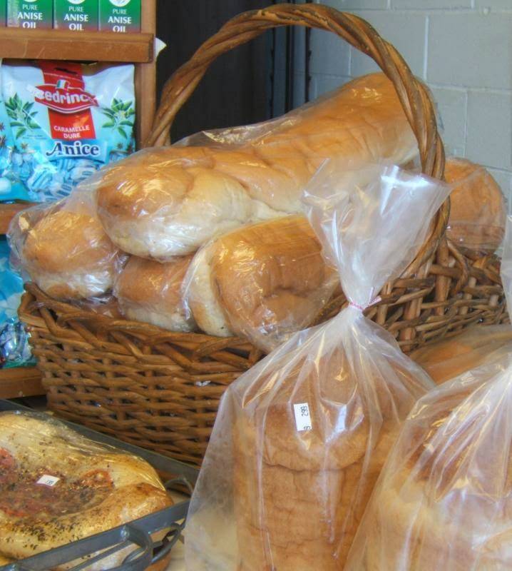 Ferraras Market | meal takeaway | 20 W Central St, Franklin, MA 02038, USA | 5085204621 OR +1 508-520-4621