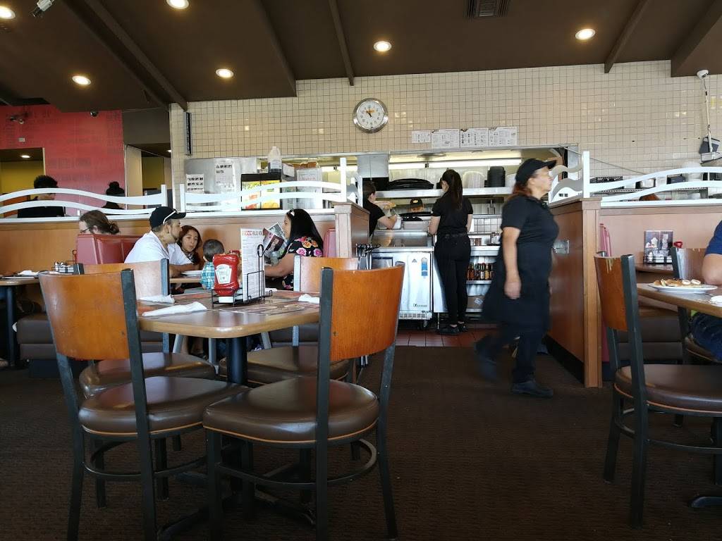 Dennys | restaurant | 1605 NW, Federal Blvd, Denver, CO 80204, USA | 3038932627 OR +1 303-893-2627