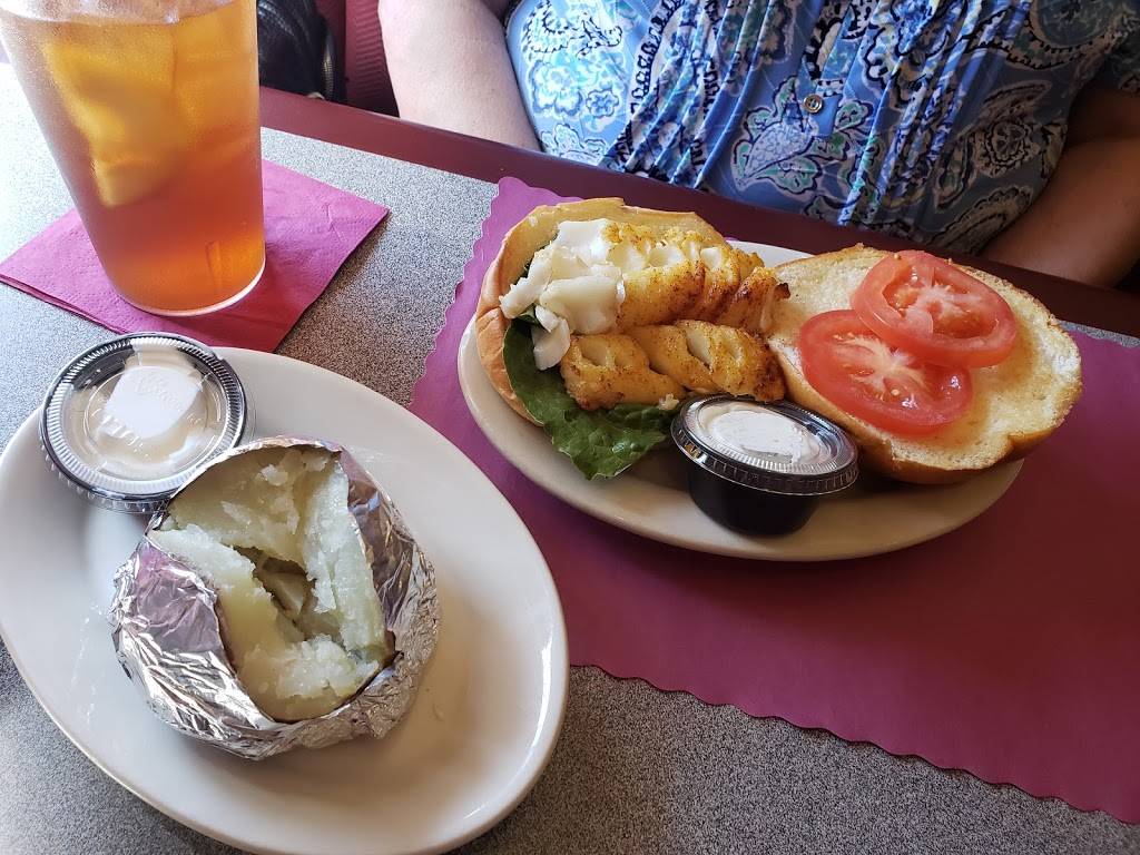 Lindseys Family Restaurant | restaurant | 3138 Cranberry Hwy, East Wareham, MA 02538, USA | 5087595544 OR +1 508-759-5544