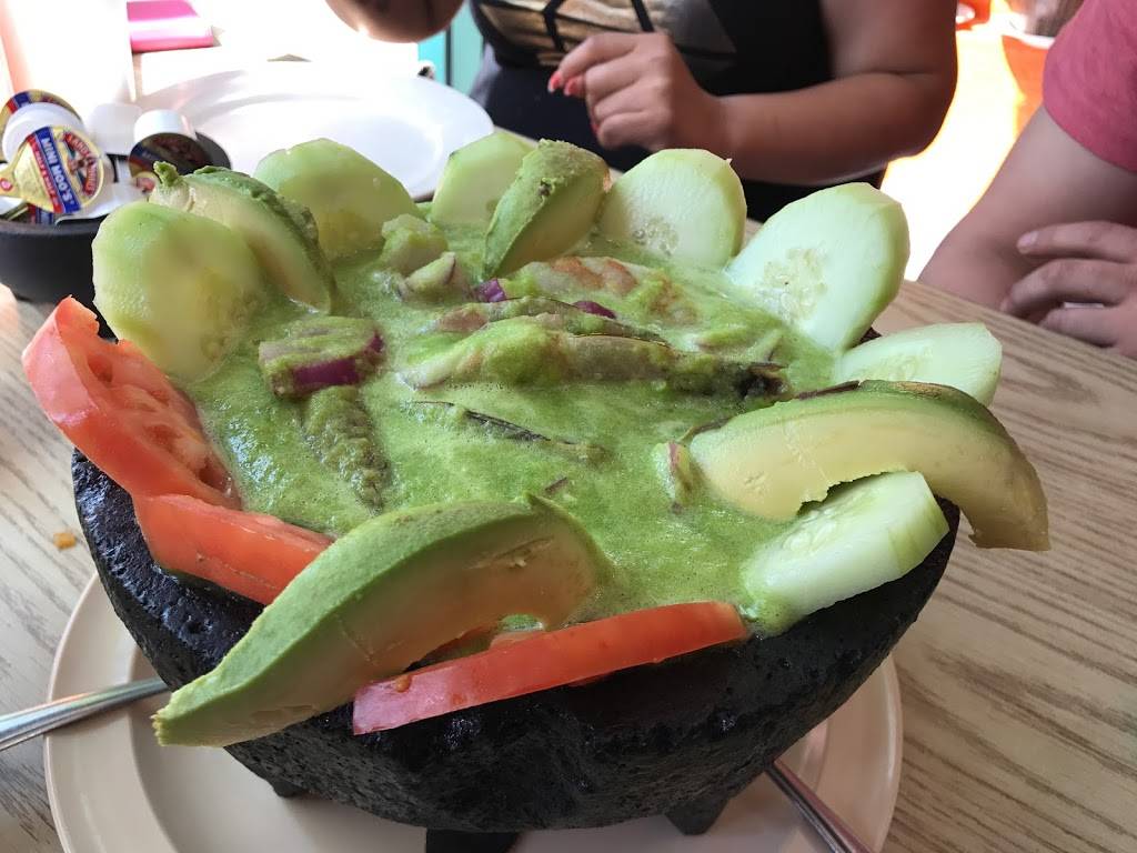 Los Molcajetes | restaurant | 3532 W Montrose Ave, Chicago, IL 60618, USA | 7732671834 OR +1 773-267-1834