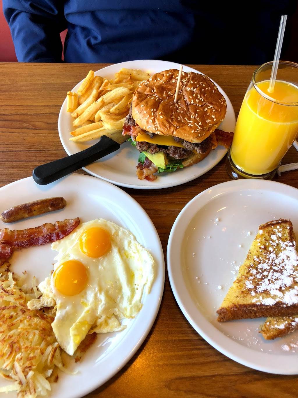 Dennys | restaurant | 3901 Bataan Memorial, West St Hwy, Las Cruces, NM 88012, USA | 5753824373 OR +1 575-382-4373