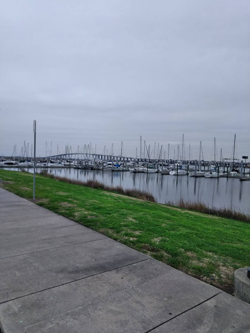 Whites Multicultural Center | restaurant | 307 N Erskine St, Angleton, TX 77515, USA | 9798644334 OR +1 979-864-4334