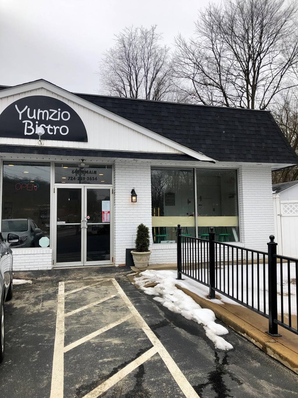 Yumzio Bistro | restaurant | 41 N Main St, Greensburg, PA 15601, USA | 7242193634 OR +1 724-219-3634