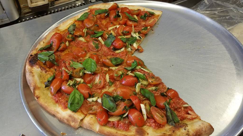 Sals Pizza Store | restaurant | 305 Court St, Brooklyn, NY 11231, USA | 7188526890 OR +1 718-852-6890