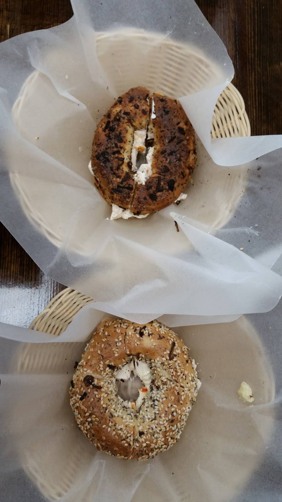 Old Bagel House | restaurant | 101 Osler Dr #120, Dundas, ON L9H 4H6, Canada | 9056275299 OR +1 905-627-5299