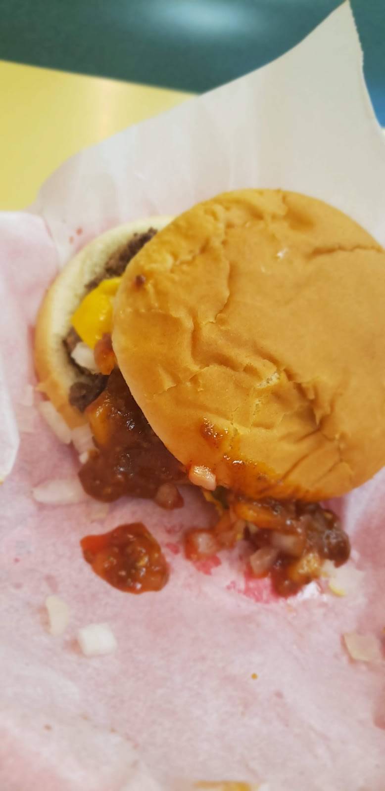 Brighton Hot Dog Shoppe | restaurant | 5990 University Blvd, Moon, PA 15108, USA | 4122999212 OR +1 412-299-9212