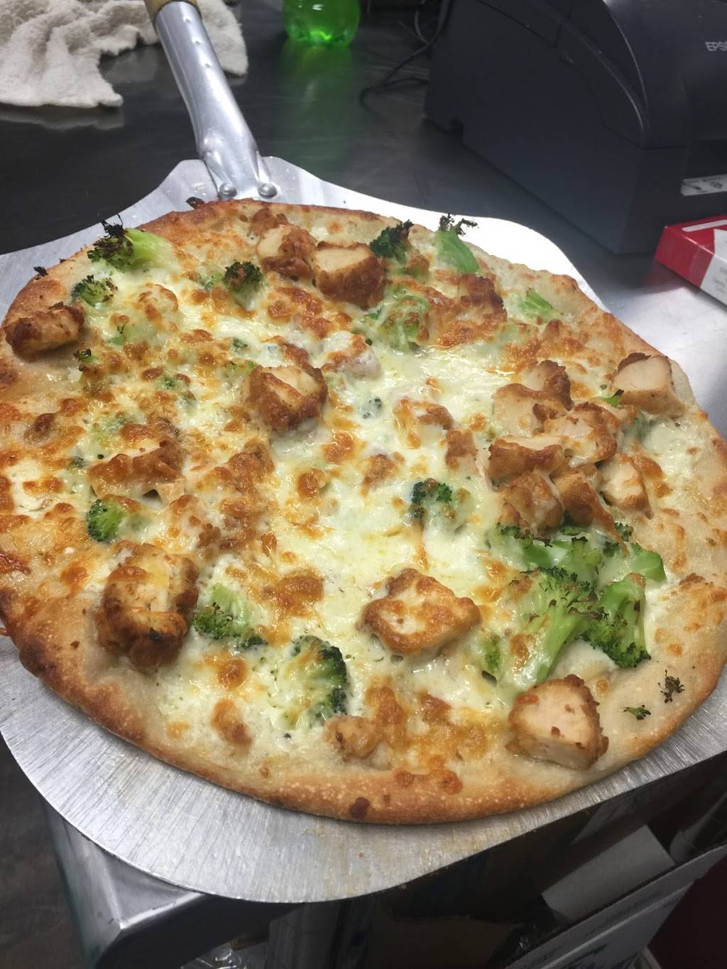 Squinnys Pizza | meal takeaway | 11 Scobee Cir, Plymouth, MA 02360, USA | 7163543444 OR +1 716-354-3444