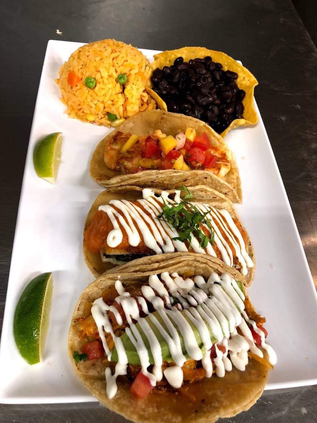 Taco Madre | restaurant | 790 Royal St George Dr #116, Naperville, IL 60563, USA | 6304458633 OR +1 630-445-8633