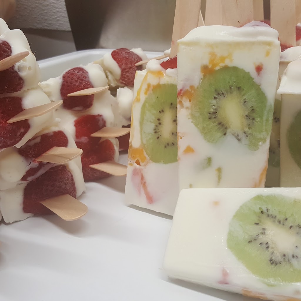 La Michoacana plus Crepés | restaurant | 921 E Oakton St, Des Plaines, IL 60018, USA | 8478135076 OR +1 847-813-5076