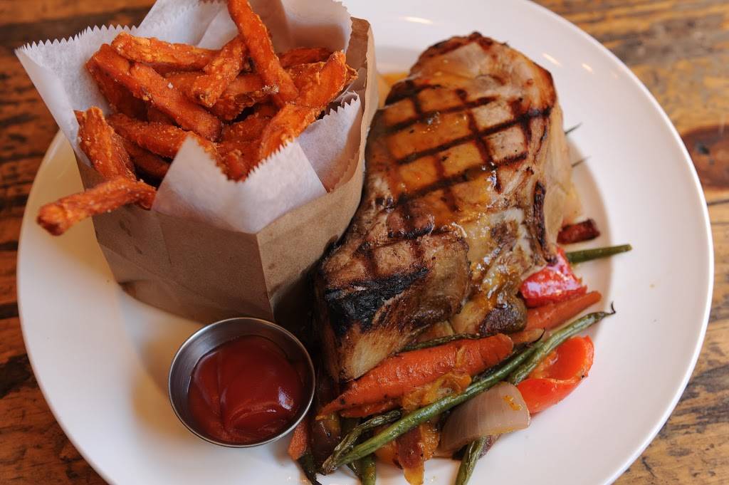 Burntwood Tavern | restaurant | 3750 W Market St, Fairlawn, OH 44333, USA | 2344667372 OR +1 234-466-7372