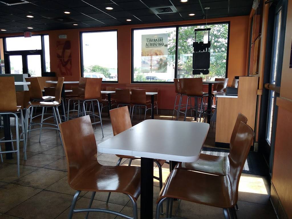 Taco Bell | meal takeaway | 641 N 14th St, Leesburg, FL 34748, USA | 3523263005 OR +1 352-326-3005