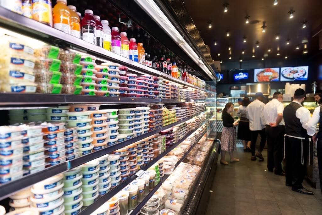 Freunds Kitchen | restaurant | 4305 15th Ave, Brooklyn, NY 11219, USA | 7188511111 OR +1 718-851-1111