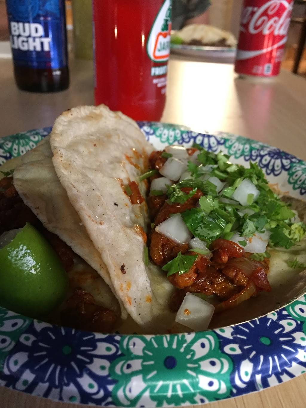 Taqueria La Palma | restaurant | 234 E Lodi Ave, Lodi, CA 95240, USA | 2092949465 OR +1 209-294-9465