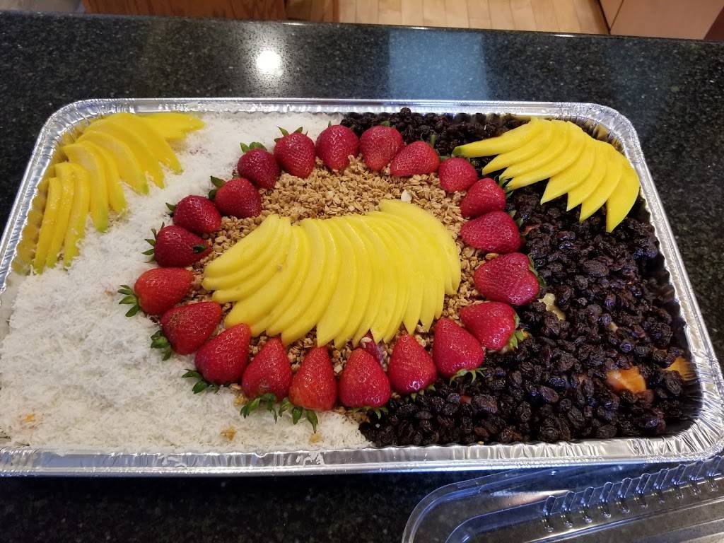 Las Chicas Fresas | restaurant | 246 S Towne Ave, Pomona, CA 91766, USA | 9094613240 OR +1 909-461-3240