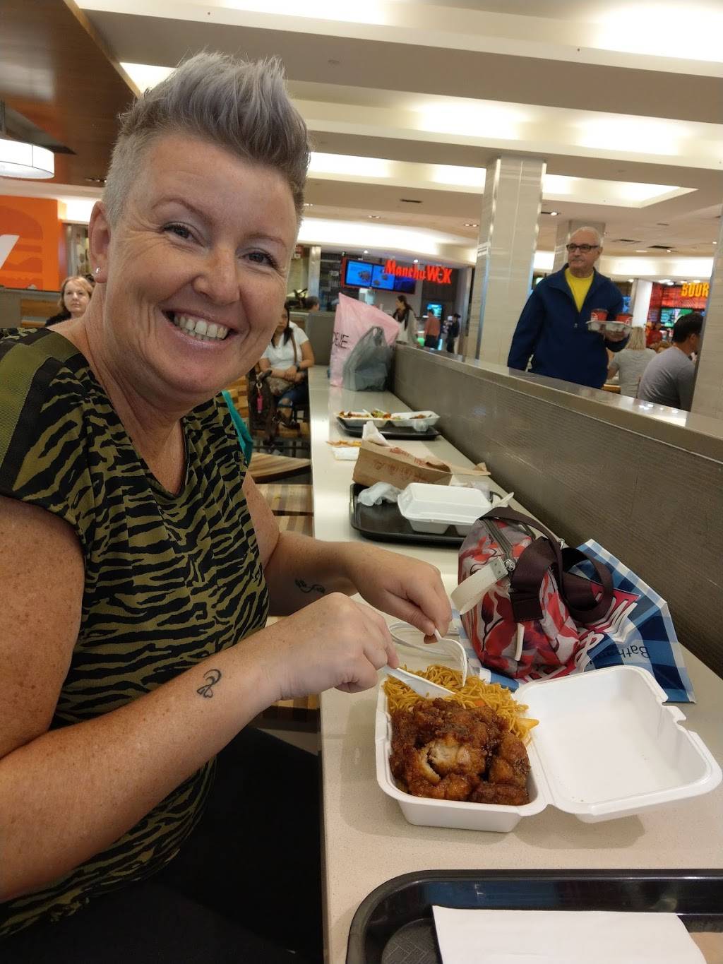 Manchu Wok | restaurant | 1, Promenade Circle #F110, Promenade, Thornhill, ON L4J 4P8, Canada | 9057311488 OR +1 905-731-1488