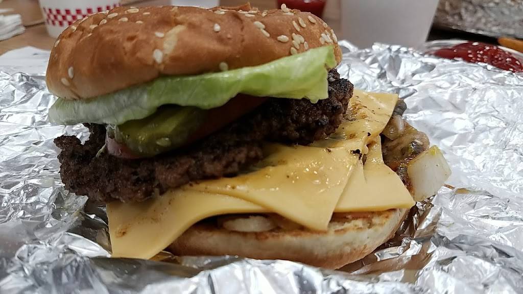 Five Guys | meal takeaway | 9330 76th St, Pleasant Prairie, WI 53158, USA | 2625645625 OR +1 262-564-5625