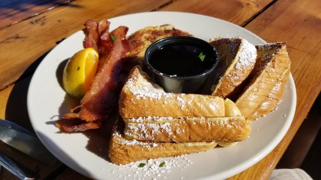 The Conch House Restaurant | night club | 57 Comares Ave, St. Augustine, FL 32080, USA | 9048298646 OR +1 904-829-8646