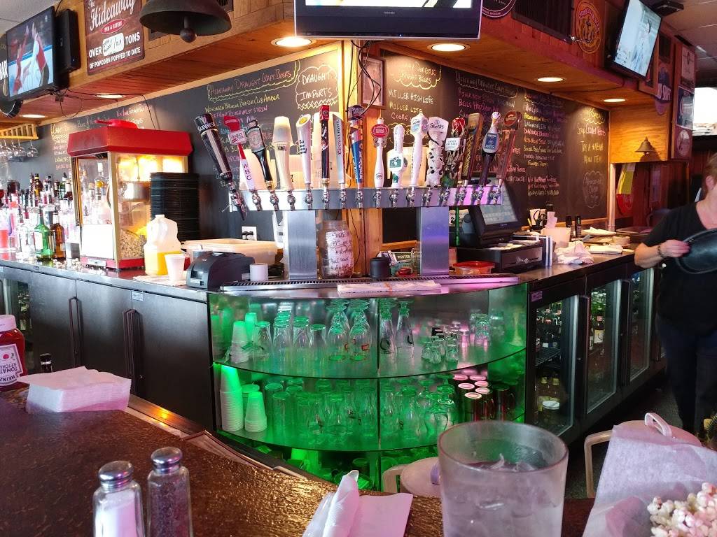 Hideaway Pub & Eatery | restaurant | 9643 S 76th St, Franklin, WI 53132, USA | 4145251950 OR +1 414-525-1950