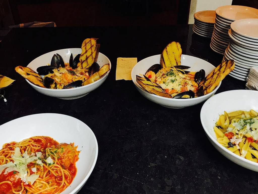 Riccos Italian Bistro | restaurant | 11801 College Blvd, Overland Park, KS 66210, USA | 9134698405 OR +1 913-469-8405