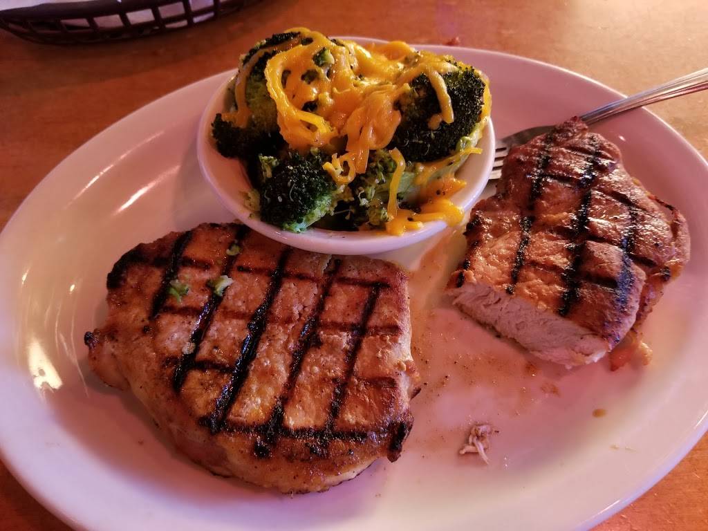 Texas Roadhouse | restaurant | 5611 Merily Way, Huber Heights, OH 45424, USA | 9372337427 OR +1 937-233-7427