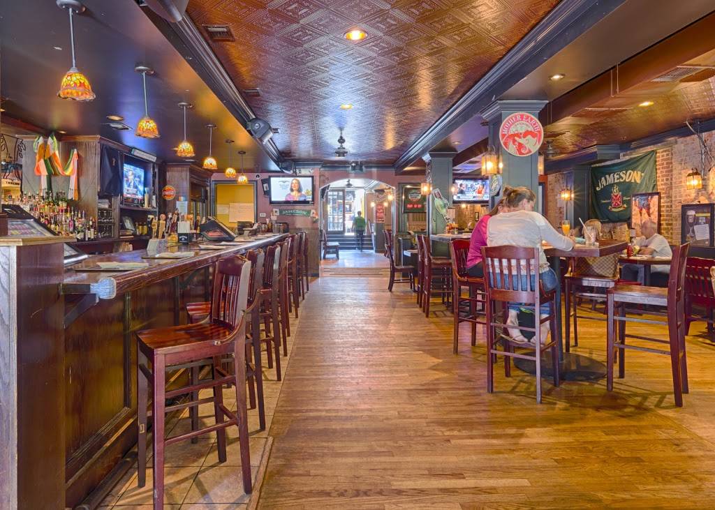 The Bell Tree Tavern | restaurant | 155 NE Broad St, Southern Pines, NC 28387, USA | 9106924766 OR +1 910-692-4766