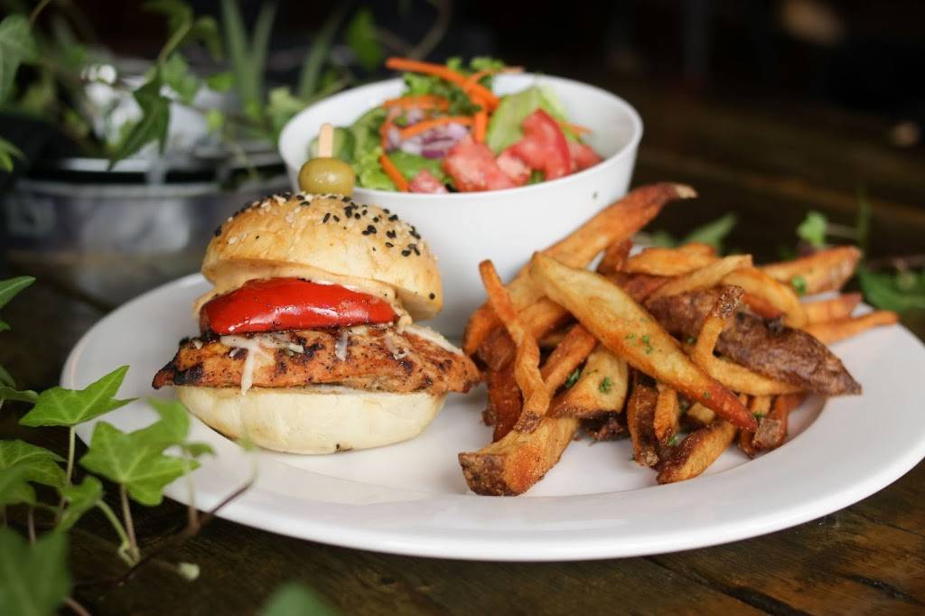 Le Maizonneuve | restaurant | 4641 Rue Sainte-Catherine E, Montréal, QC H1V 1Z1, Canada | 5145548905 OR +1 514-554-8905