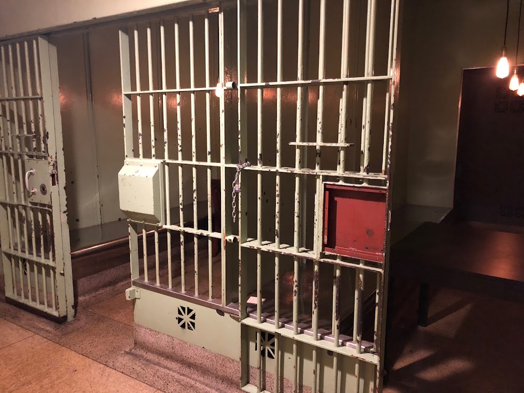 Mad Art Gallery | restaurant | 2727 S 12th St, St. Louis, MO 63118, USA | 3147718230 OR +1 314-771-8230