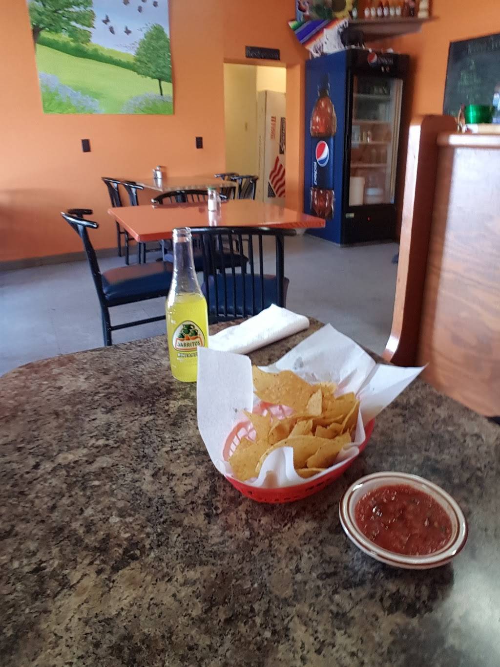 La Morelia Mexican Restaurant | restaurant | 810 Park Ave, Muscatine, IA 52761, USA | 5635541491 OR +1 563-554-1491