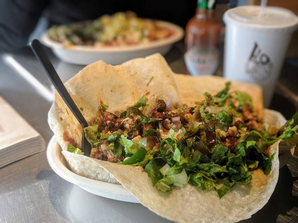Chipotle Mexican Grill | restaurant | 5097 Dressler Rd NW, Canton, OH 44718, USA | 3304931648 OR +1 330-493-1648