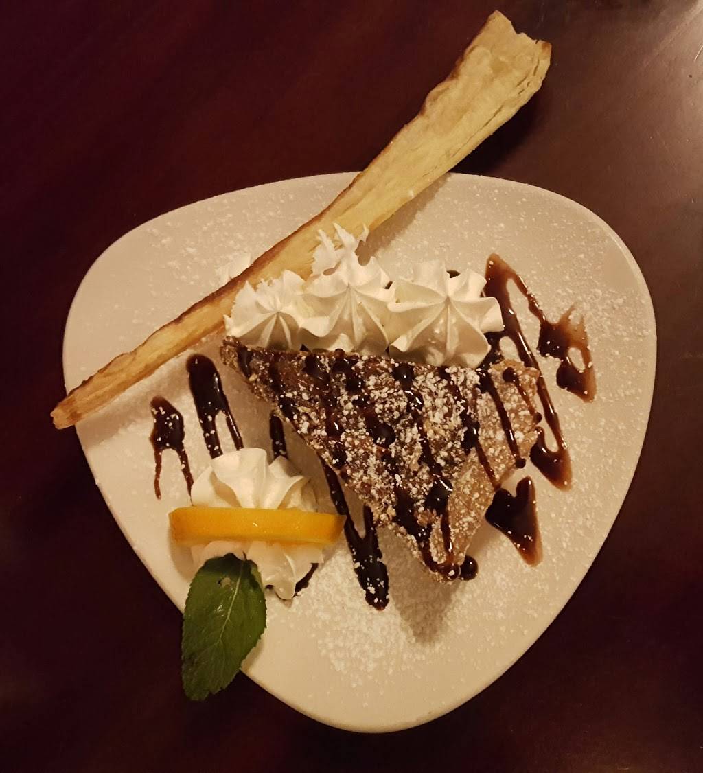 Snug Harbour | restaurant | 14 Stavebank Rd S, Mississauga, ON L5G 2T1, Canada | 9052745000 OR +1 905-274-5000