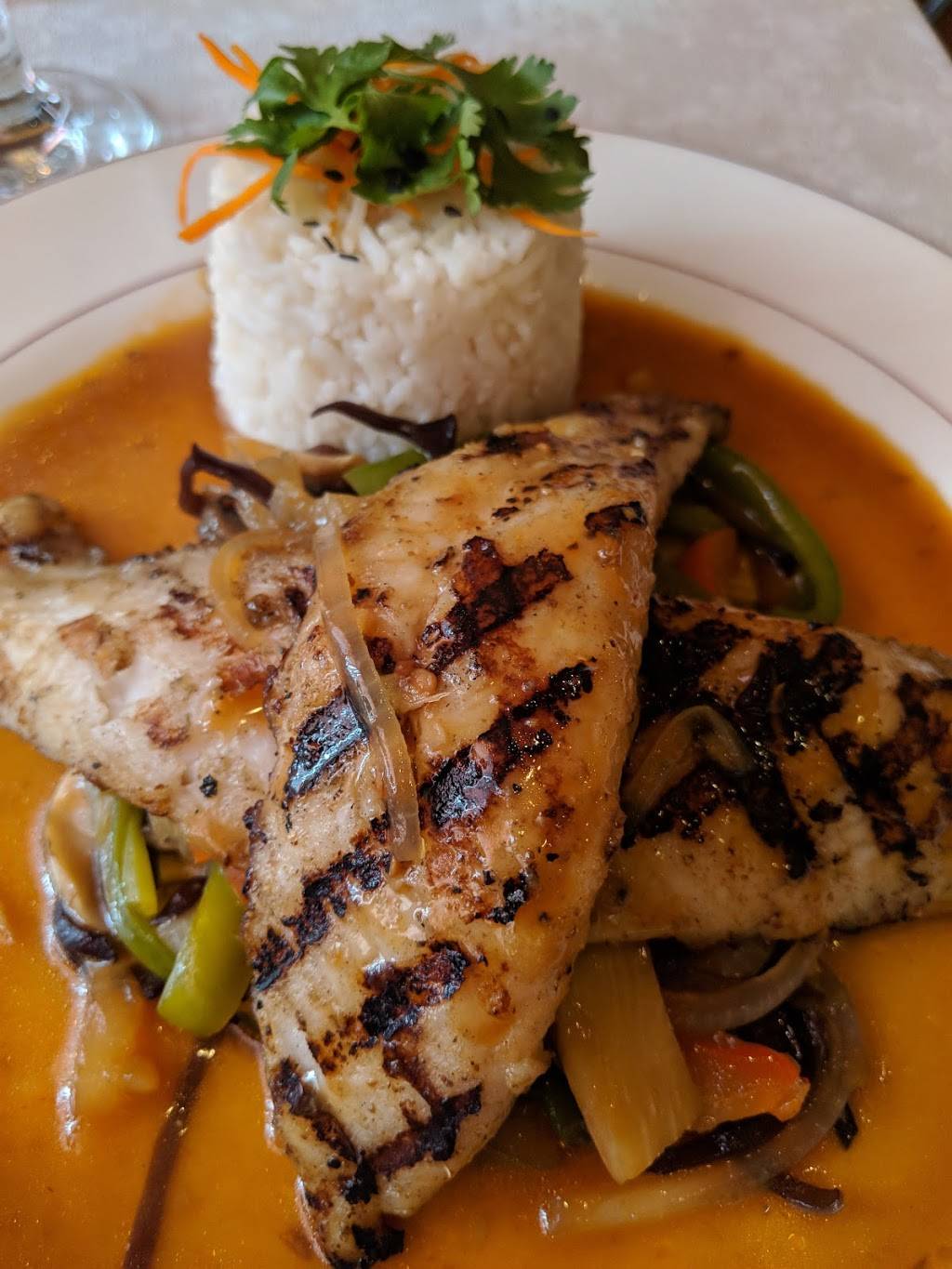 Baan Sawan Thai Bistro | restaurant | 2135 Devine St, Columbia, SC 29205, USA | 8032528992 OR +1 803-252-8992