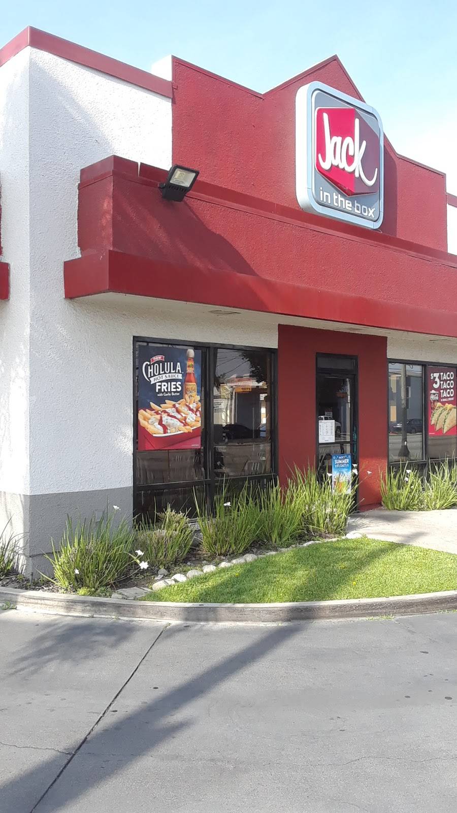 Jack in the Box | restaurant | 2001 E Artesia Blvd, Long Beach, CA 90805, USA | 5625316894 OR +1 562-531-6894